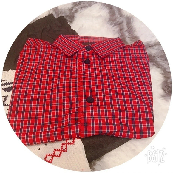 ⭐️Adorable little boys 3 piece outfit ⭐️
BIN#7 - Picture 2 of 5